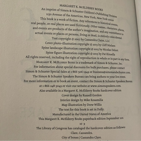 City of Bones by Cassandra Clare Book 1 of The Mortal Instruments - Picture 5 of 5